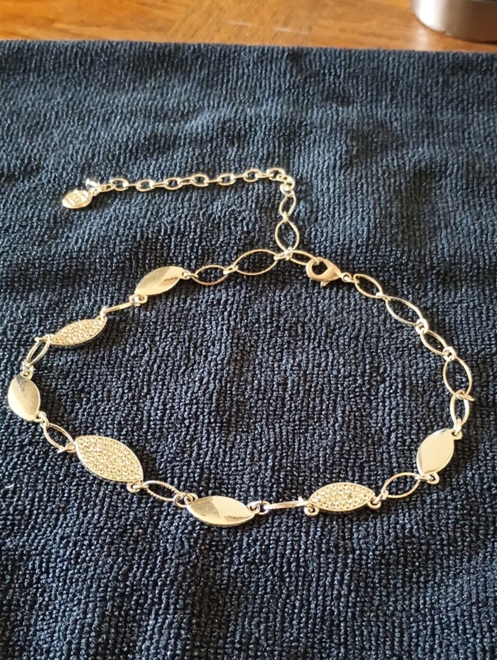 Delicate Silver-Tone Leaf Link Necklace - Women's Jewelry